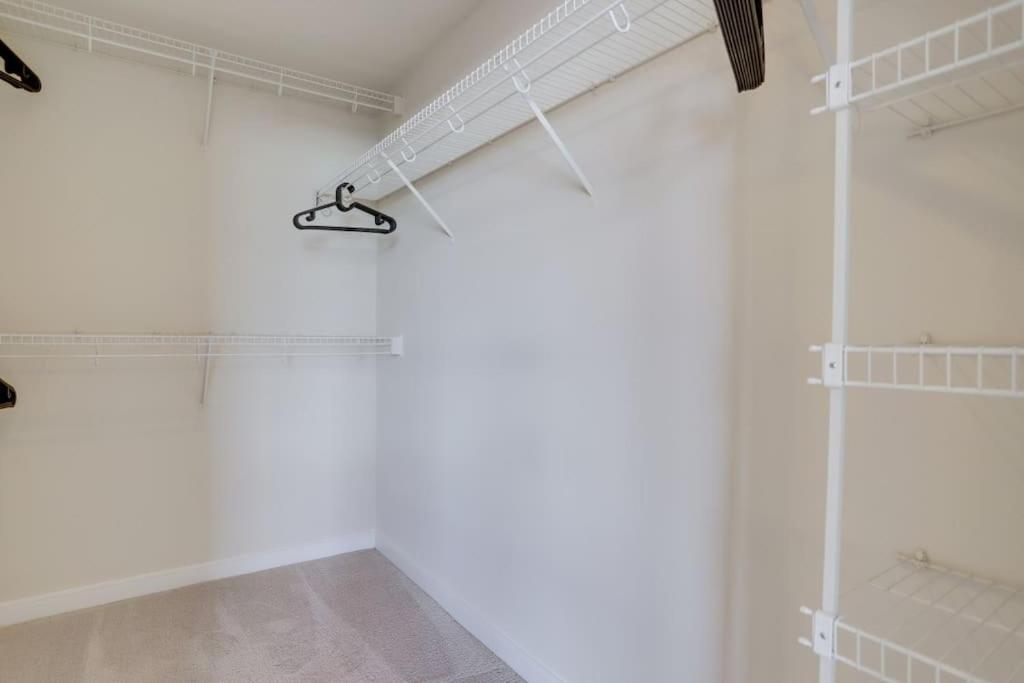 Fantastic 2 Bedroom Condo At Pentagon City Арлингтън Екстериор снимка