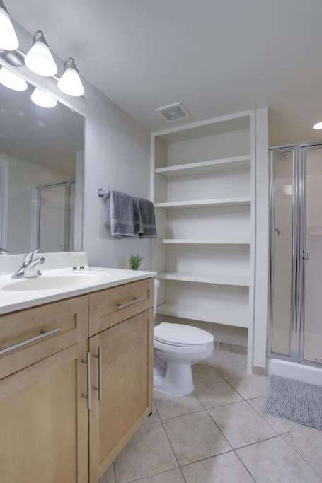 Fantastic 2 Bedroom Condo At Pentagon City Арлингтън Екстериор снимка
