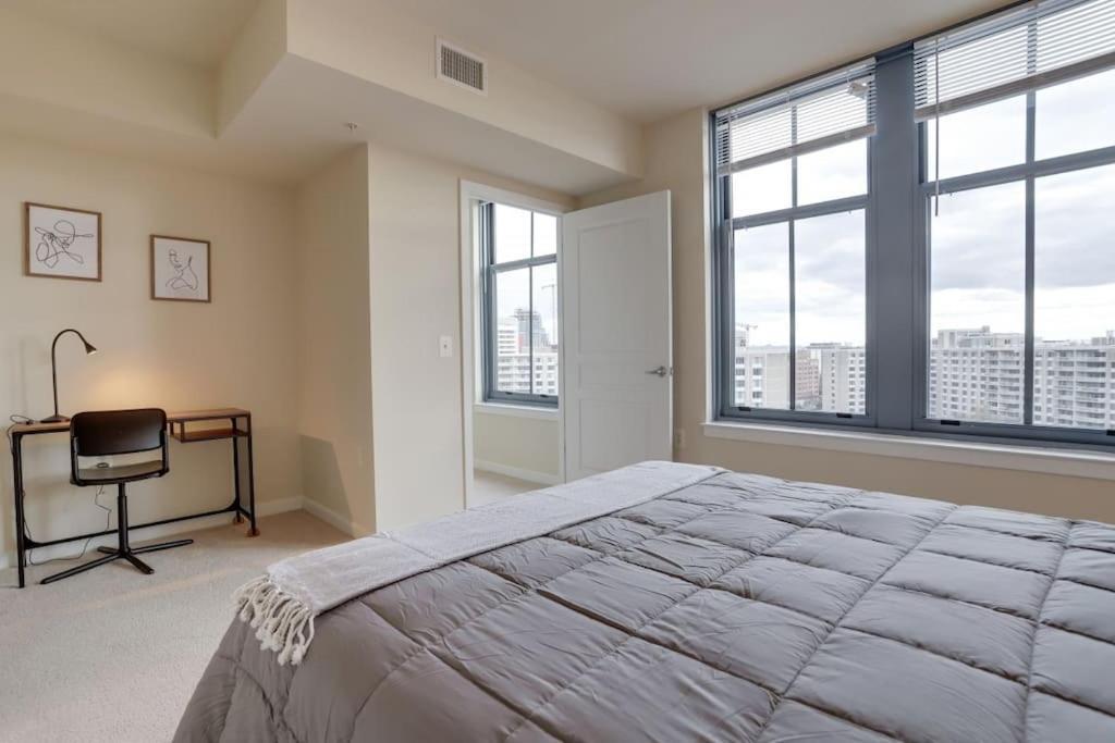 Fantastic 2 Bedroom Condo At Pentagon City Арлингтън Екстериор снимка